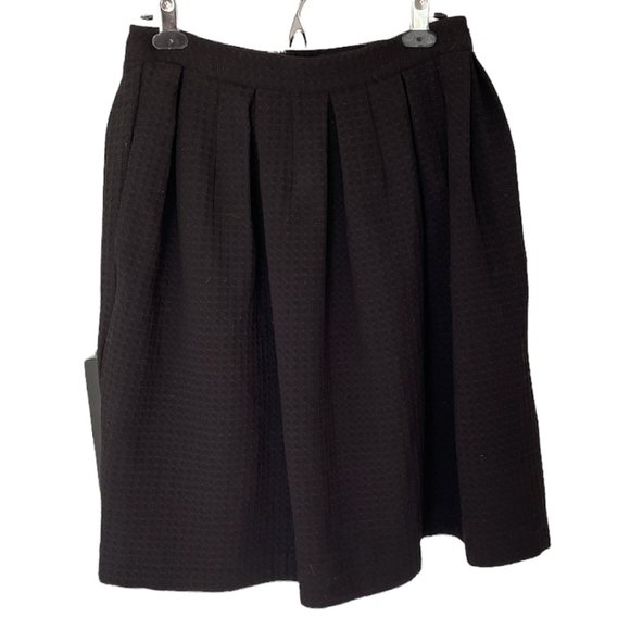 Icône from Simons Black High Waist Flair Skirt (with pockets) - M - Picture 2 of 3
